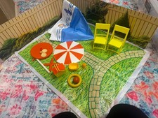 Set piscina cortile vintage